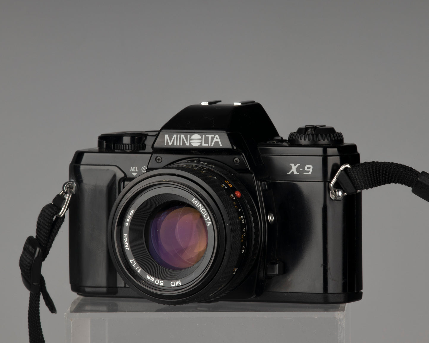 Minolta X-9 35 mm SLR avec objectif Minolta MD 50 mm f1.7 + étui toujours prêt
