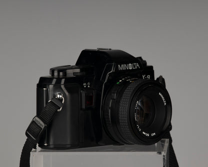 Minolta X-9 35 mm SLR avec objectif Minolta MD 50 mm f1.7 + étui toujours prêt