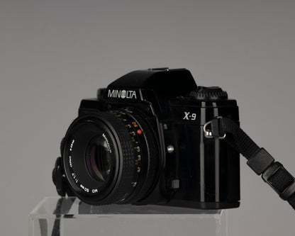 Minolta X-9 35 mm SLR avec objectif Minolta MD 50 mm f1.7 + étui toujours prêt