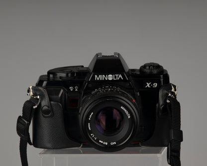 Minolta X-9 35 mm SLR avec objectif Minolta MD 50 mm f1.7 + étui toujours prêt