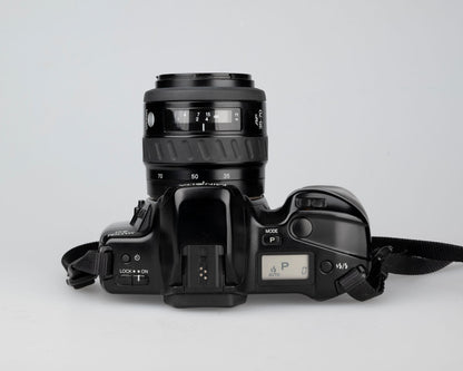 Reflex Minolta Maxxum 3xi 35 mm avec objectif 35-70 mm (série 02425619)