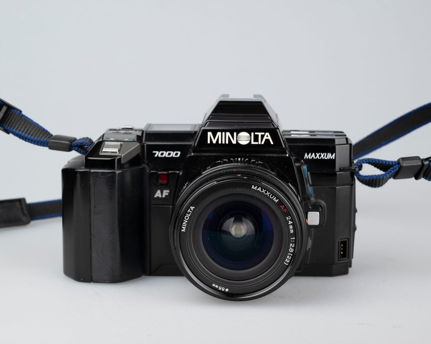 Minolta Maxxum 7000 Reflex à film 35 mm avec objectif 24 mm f2.8 (série 13102031)