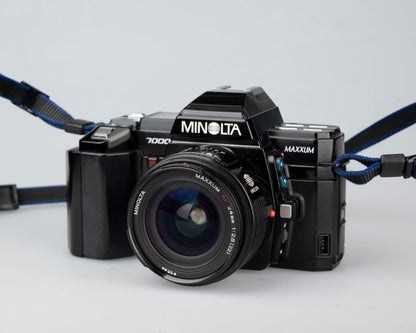 Minolta Maxxum 7000 Reflex à film 35 mm avec objectif 24 mm f2.8 (série 13102031)
