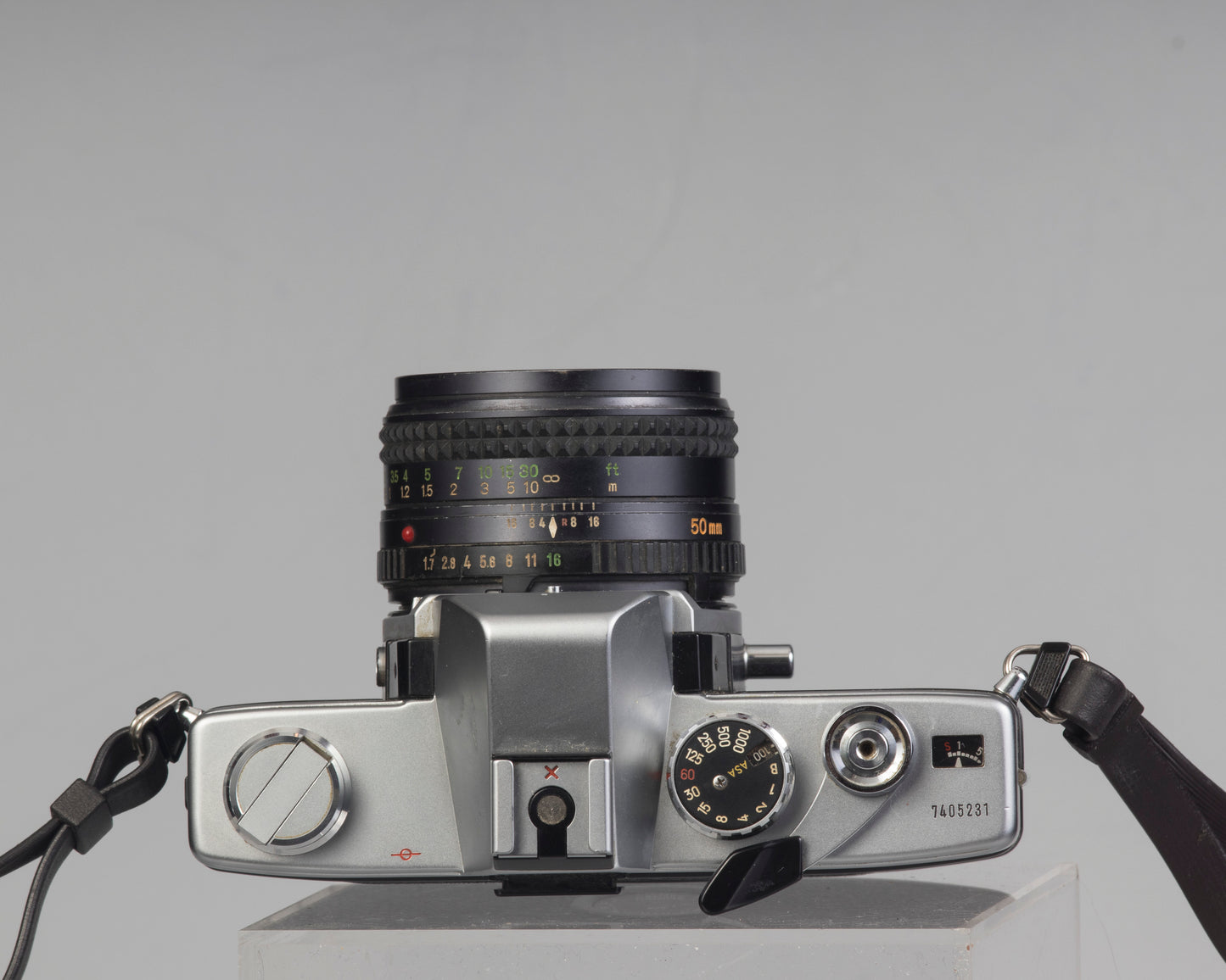 Minolta SRT 200 35mm SLR w/ Rokkor 50mm f1.7 lens