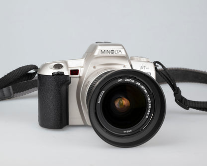 Reflex Minolta Maxxum XTsi 35 mm avec objectif 28-80 mm (série 94112079)