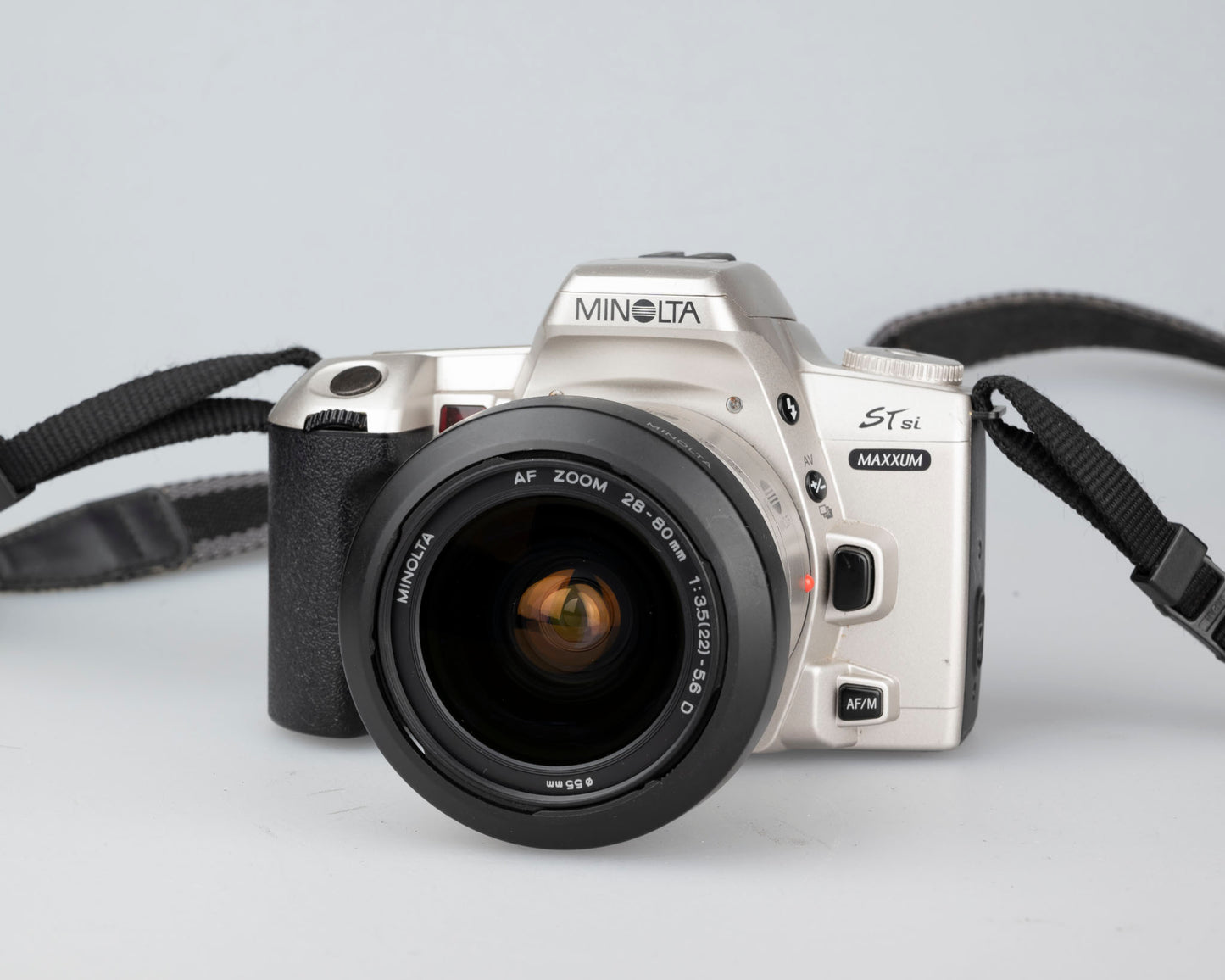 Reflex Minolta Maxxum XTsi 35 mm avec objectif 28-80 mm (série 94112079)
