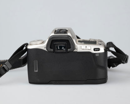 Reflex Minolta Maxxum XTsi 35 mm avec objectif 28-80 mm (série 94112079)