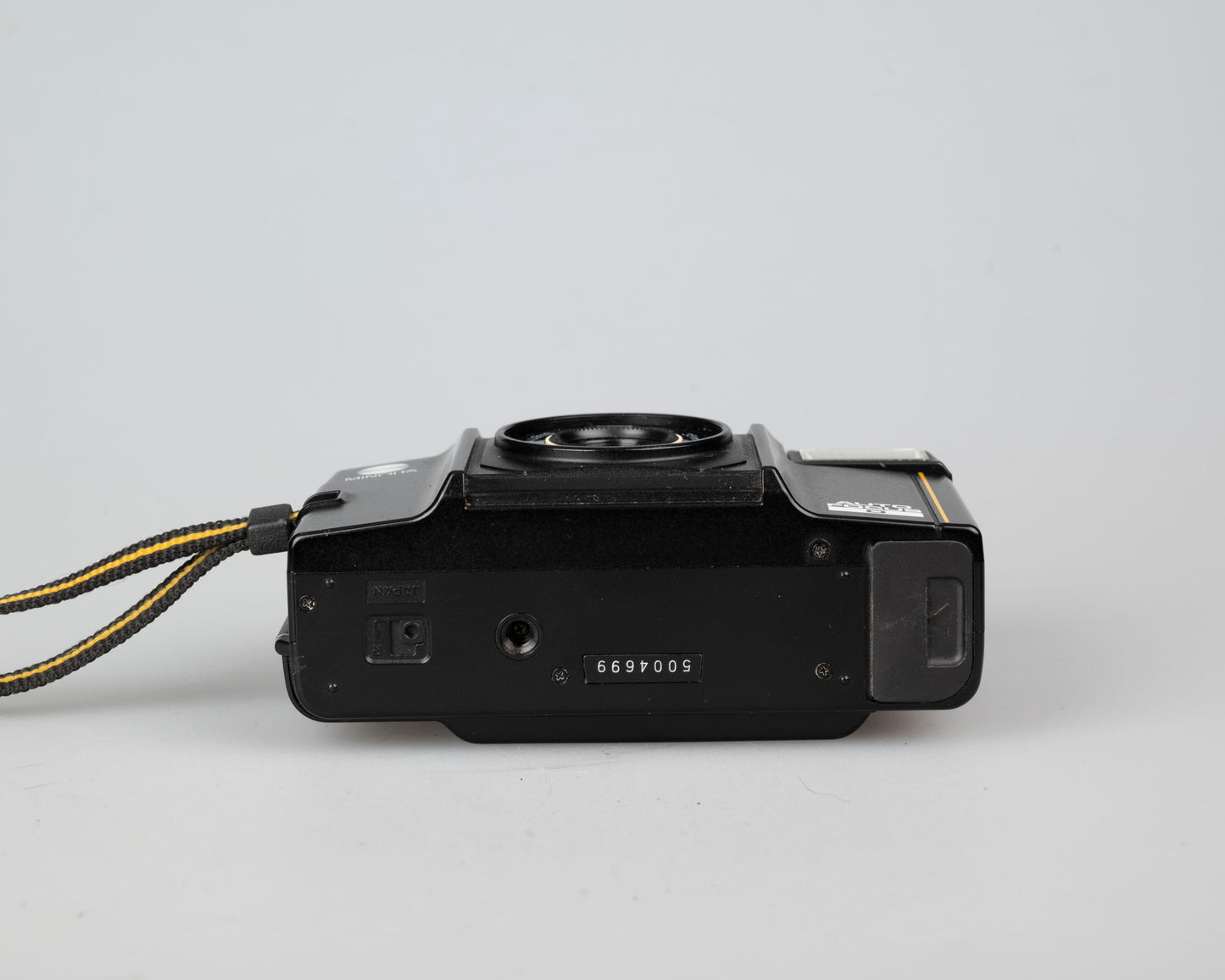 Minolta AF-S Quartz Auto Focus D " 35mm camera (serial 5004699)