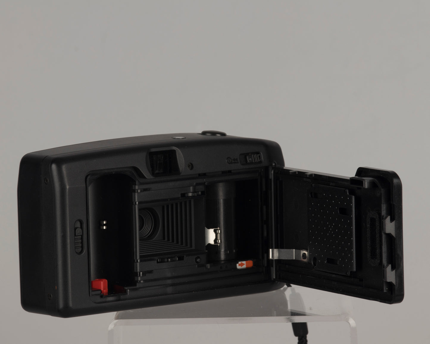 Appareil photo argentique Minolta F10BF 35 mm avec étui (série 34830119)