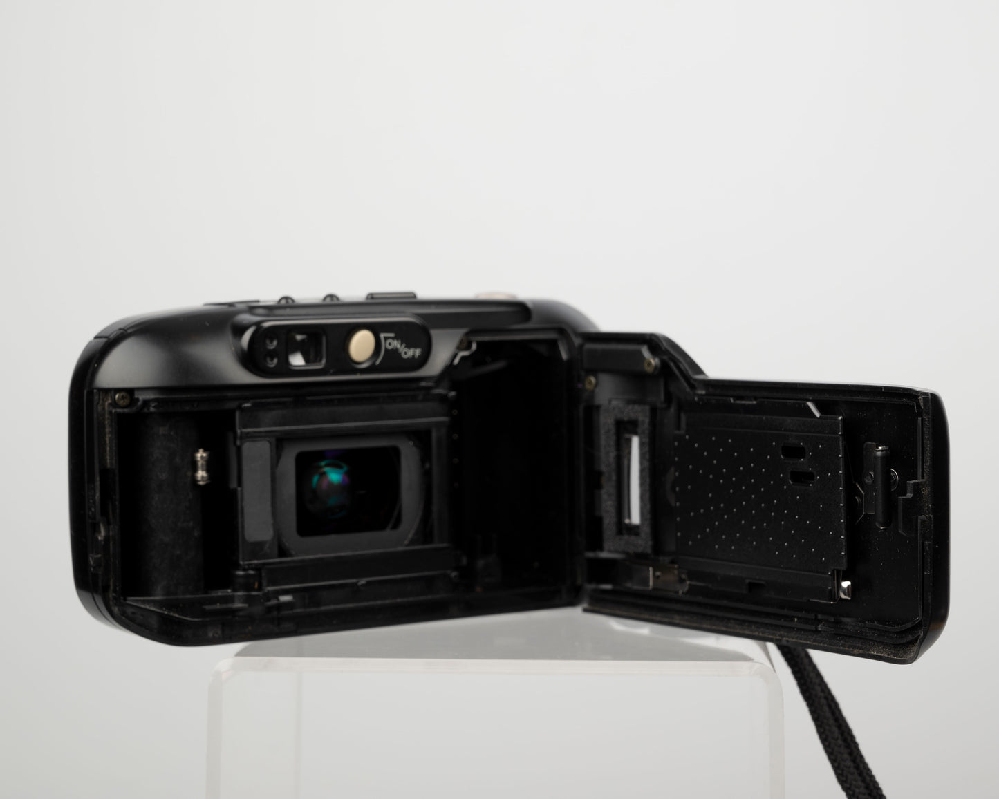 Minolta Freedom Zoom Explorer avec étui (série 40815681)