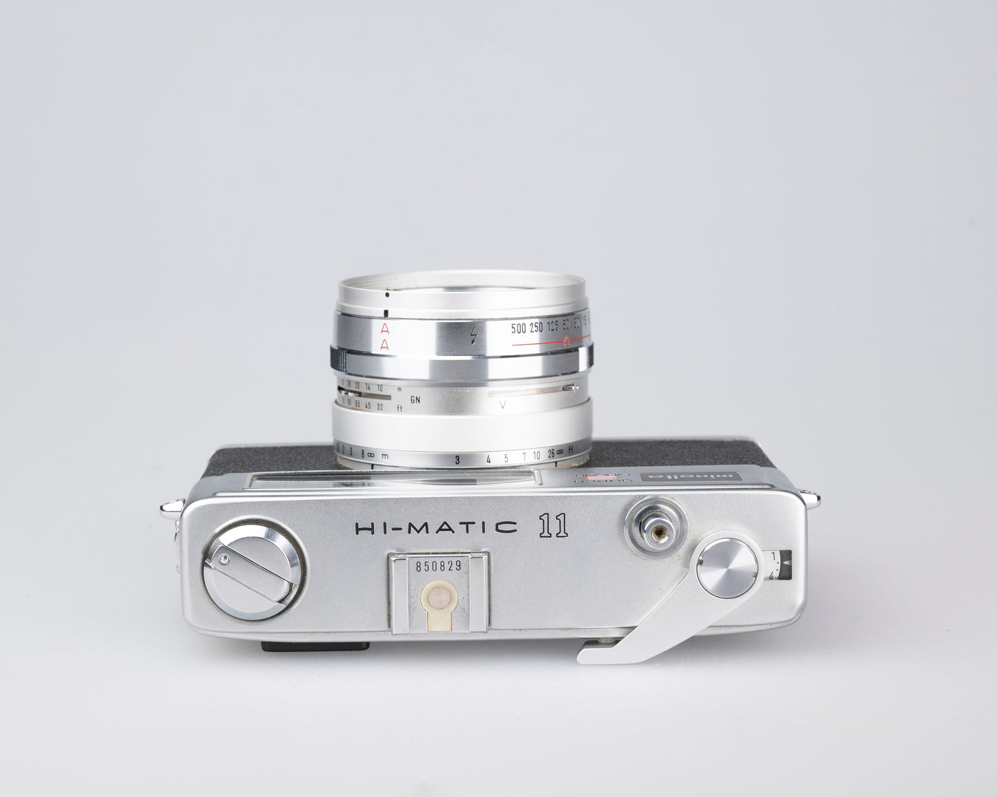 Minolta Hi-Matic 11 35mm rangefinder camera w/ 'ever-ready' case