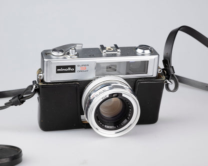 Minolta Hi-Matic 11 35mm rangefinder camera w/ 'ever-ready' case
