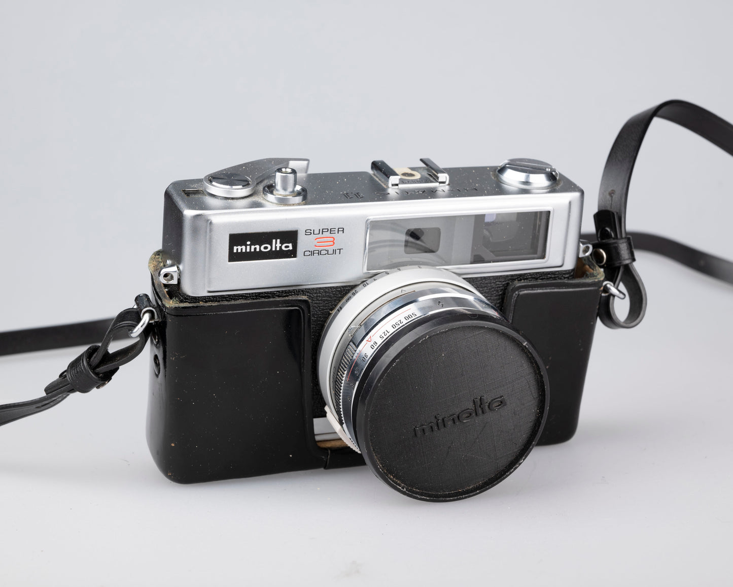 Minolta Hi-Matic 11 35mm rangefinder camera w/ 'ever-ready' case
