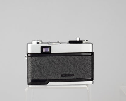 Minolta Hi-Matic 7SII 35mm rangefinder camera with half-case and Minolta 20 flash