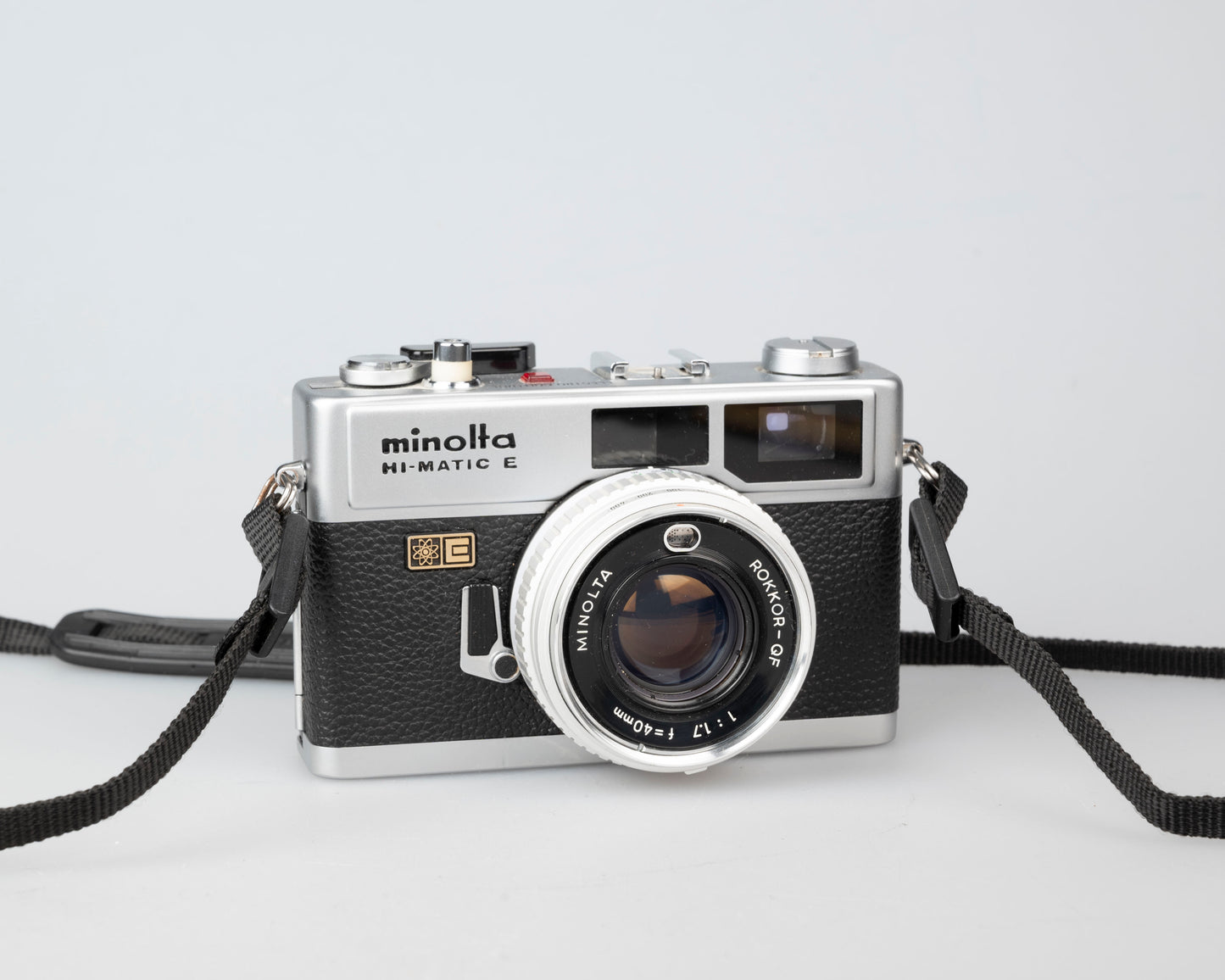 Minolta Hi-Matic E compact 35mm rangefinder camera feat. 40mm F1.7 Rokkor lens (serial 328710)
