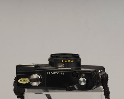Minolta Hi-Matic S2 35mm camera w/ original case; flash not functional, otherwise works great
