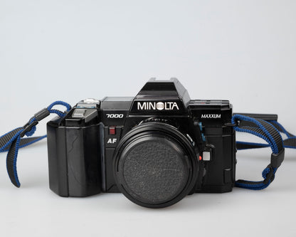 Minolta Maxxum 7000 35mm film SLR w/ 50mm f1.7 lens + 1800AF flash (serial 37101091)