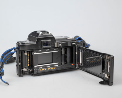 Minolta Maxxum 7000 35mm film SLR w/ 50mm f1.7 lens + 1800AF flash (serial 37101091)
