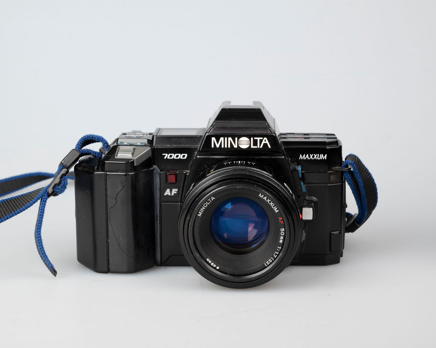 Minolta Maxxum 7000 35mm film SLR w/ 50mm f1.7 lens + 1800AF flash (serial 37101091)