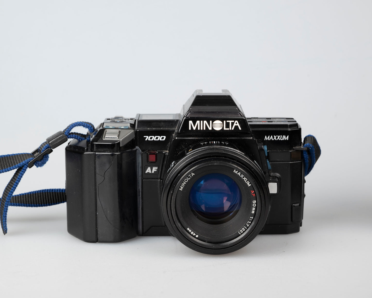 Minolta Maxxum 7000 35mm film SLR w/ 50mm f1.7 lens + 1800AF flash (serial 37101091)
