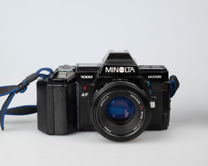 Minolta Maxxum 7000 35mm film SLR w/ 50mm f1.7 lens + 1800AF flash (serial 37101091)