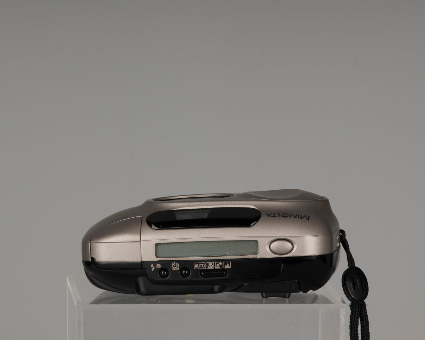Minolta Riva Zoom 70W 35mm camera