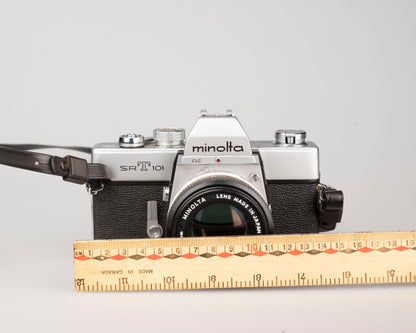 Minolta SRT 101 SLR 35 mm avec objectif MC Rokkor PF 55 mm f1.9 + étui toujours prêt (série 1983336)