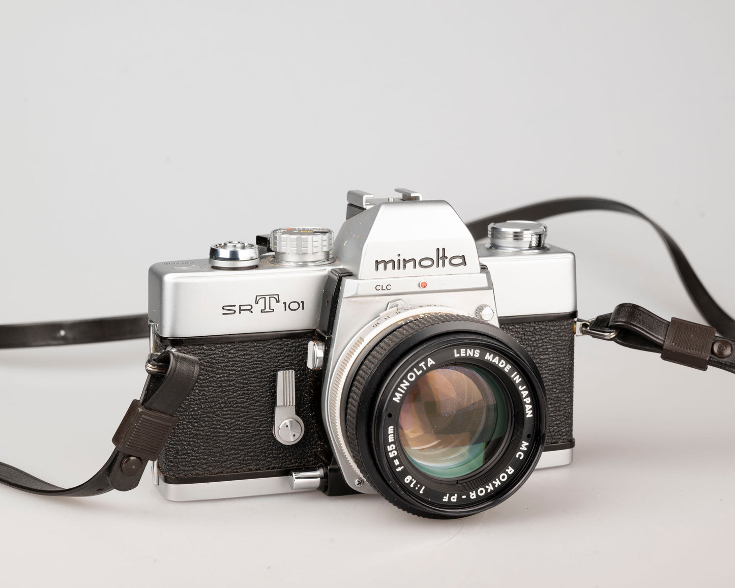 Minolta SRT 101 SLR 35 mm avec objectif MC Rokkor PF 55 mm f1.9 + étui toujours prêt (série 1983336)