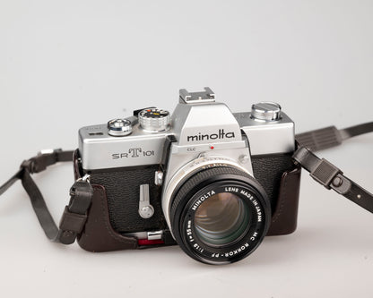 Minolta SRT 101 SLR 35 mm avec objectif MC Rokkor PF 55 mm f1.9 + étui toujours prêt (série 1983336)