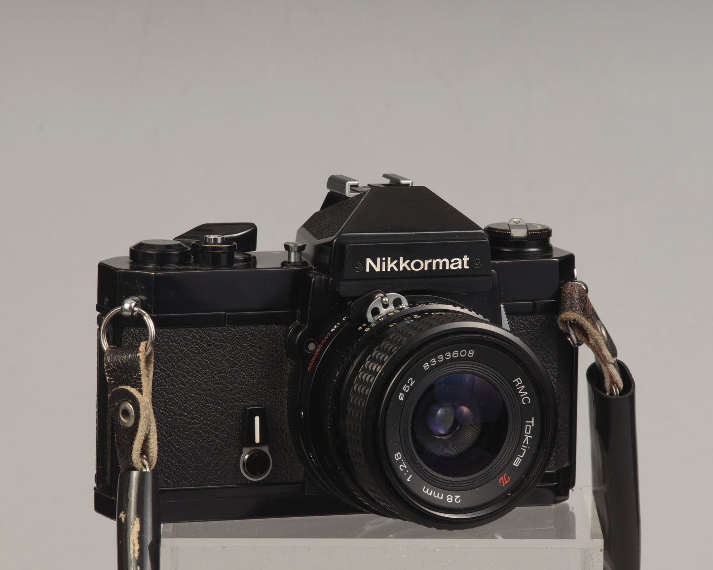 Appareil photo reflex Nikon Nikkormat FT2 35 mm avec objectif RMC Tokina II 28 mm f2.8