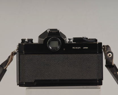 Appareil photo reflex Nikon Nikkormat FT2 35 mm avec objectif RMC Tokina II 28 mm f2.8