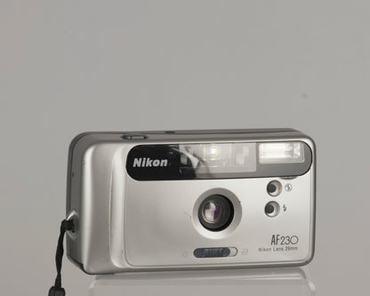 Appareil photo Nikon AF230 35 mm avec étui d'origine