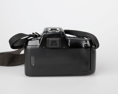 Nikon F50 35mm film SLR zoom outfit w/ AF 35-80mm lens + original boxes