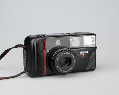 Nikon Zoom Touch 500 35mm camera (serial 5059546)