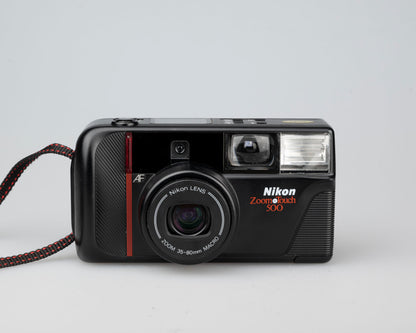 Nikon Zoom Touch 500 35mm camera (serial 5059546)