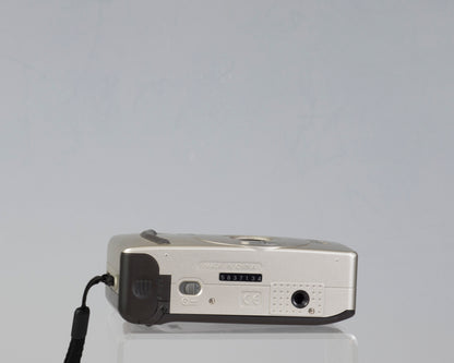 Appareil photo Nikon AF240SV 35 mm avec étui (série 5837134)