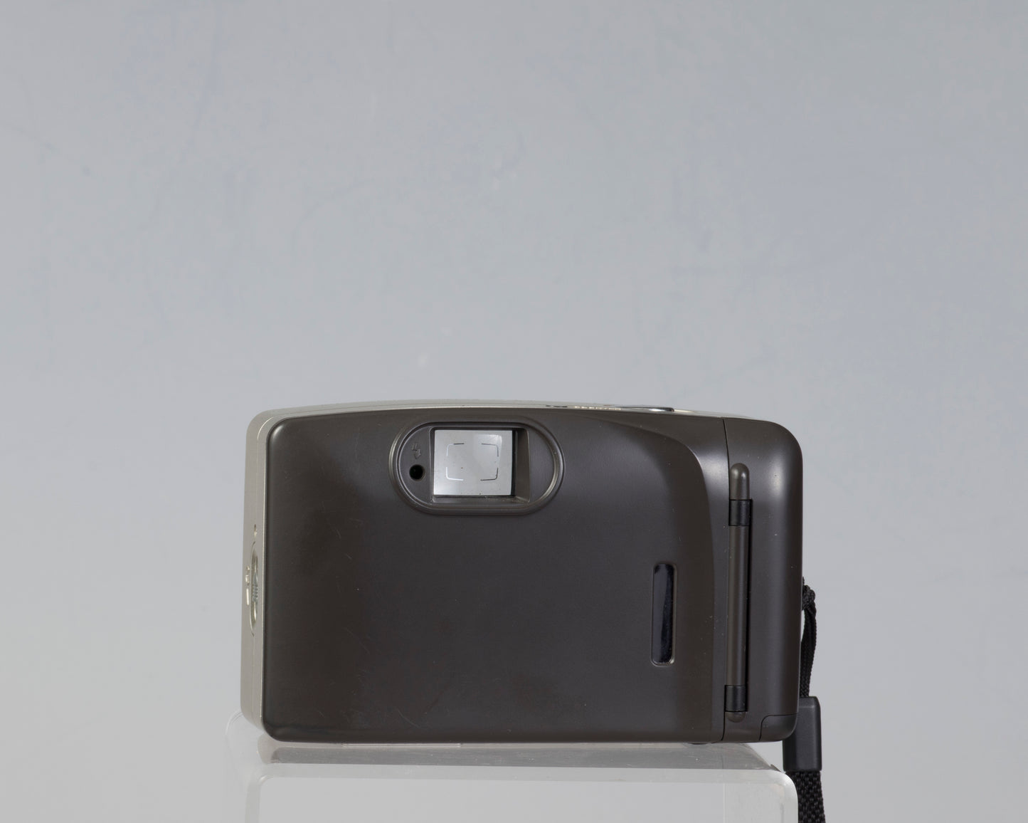Appareil photo Nikon AF240SV 35 mm avec étui (série 5837134)