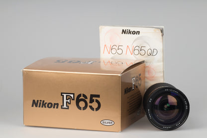 Nikon F65 (alias N65) Reflex 35 mm avec boîte d'origine et manuel + objectif Tokina AF 28-210 mm