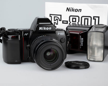 Reflex Nikon F-801 35 mm + Nikon Speedlight SB-24 + objectif AF Nikkor 35-80 mm + manuel