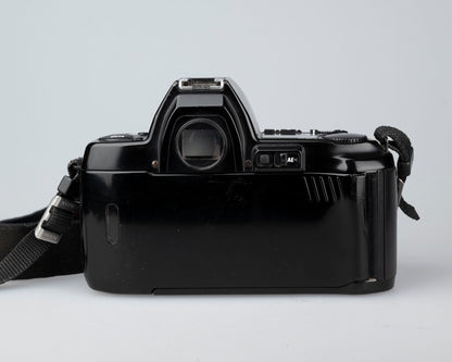 Reflex Nikon F-801 35 mm + Nikon Speedlight SB-24 + objectif AF Nikkor 35-80 mm + manuel