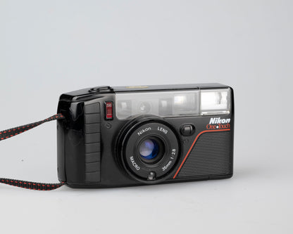 Appareil photo Nikon One Touch (L35AF3) 35 mm avec étui (série 3200467)