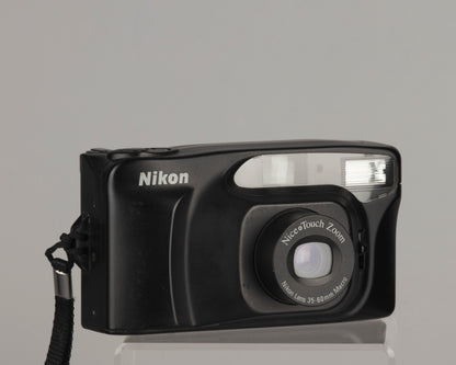 Appareil photo Nikon Nice Touch Zoom 35 mm avec étui et manuel