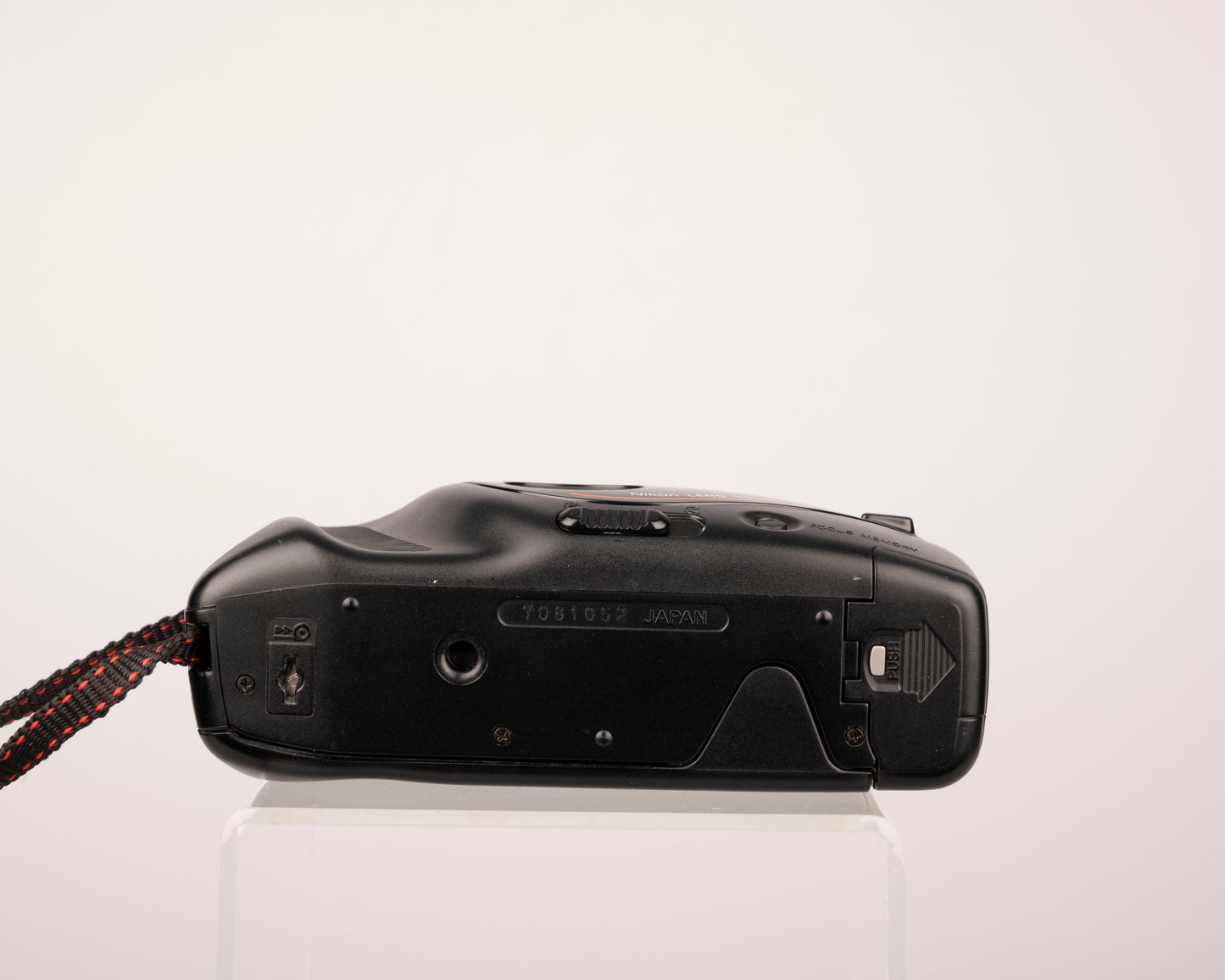 Nikon One Touch 100 35mm camera (serial 7081052)