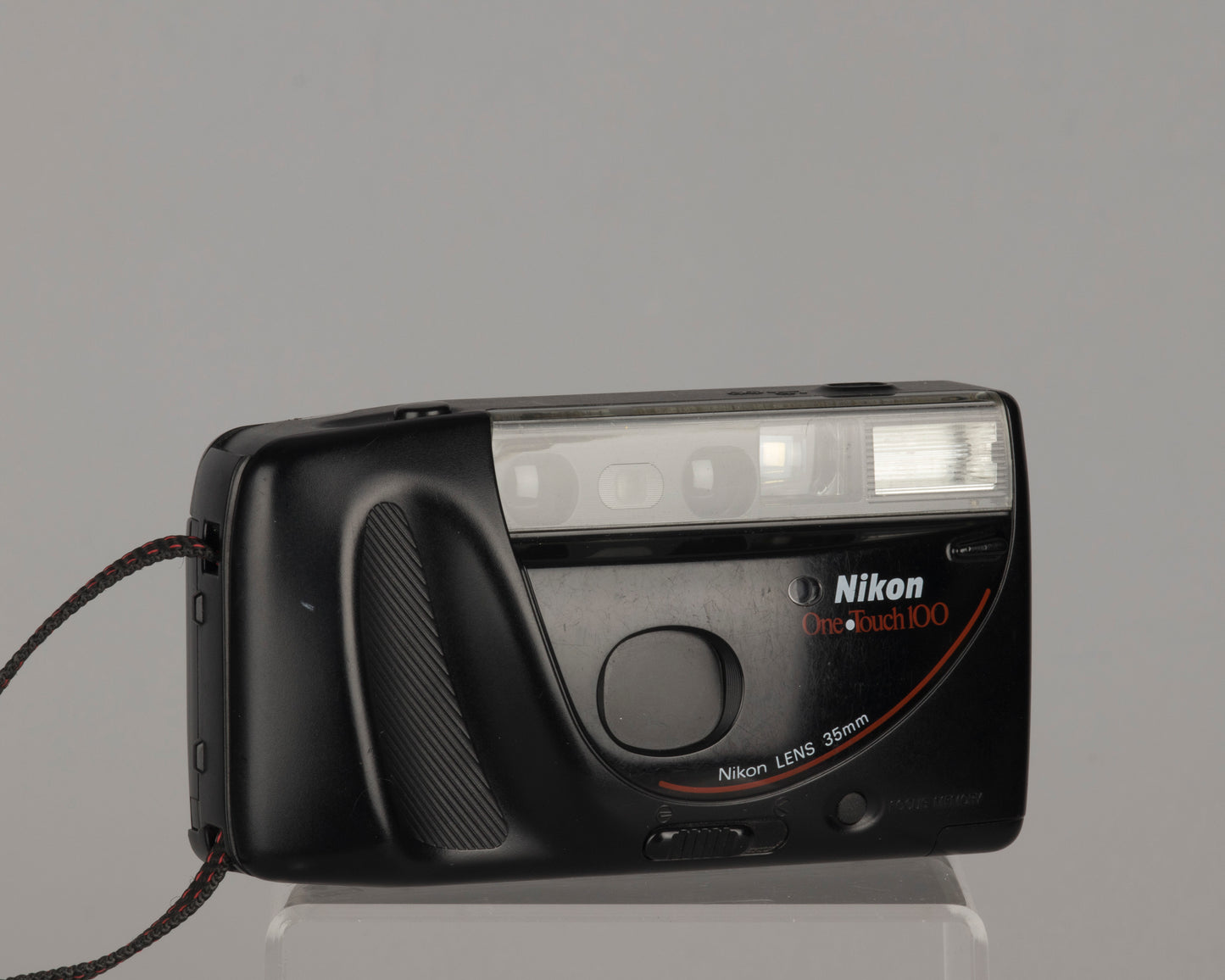 Appareil photo Nikon One Touch 100 35 mm (le flash ne fonctionne pas ; sinon OK)