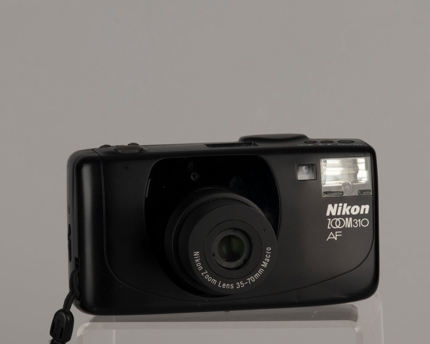 Appareil photo Nikon Zoom 310AF 35 mm avec étui
