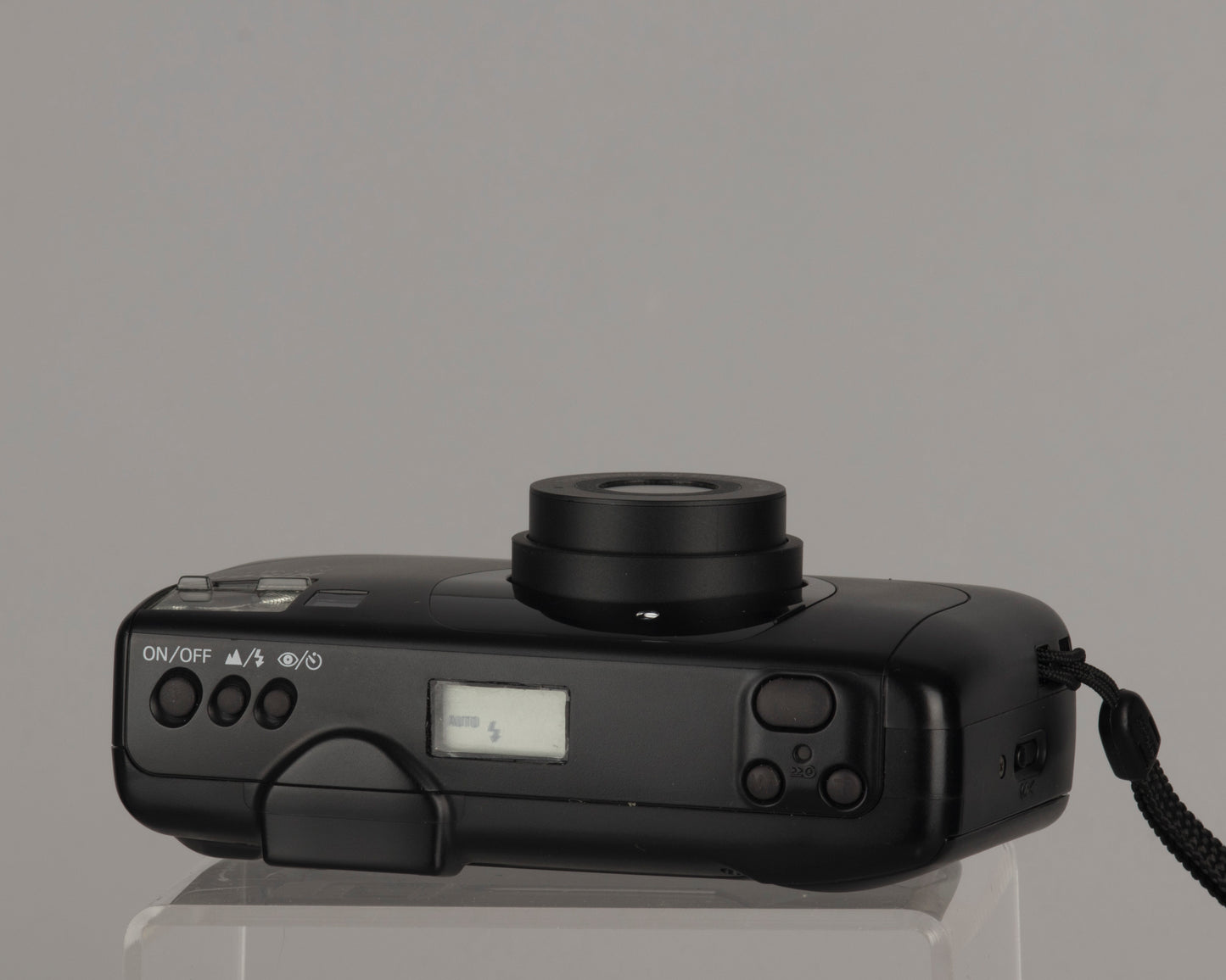 Appareil photo Nikon Zoom 310AF 35 mm avec étui