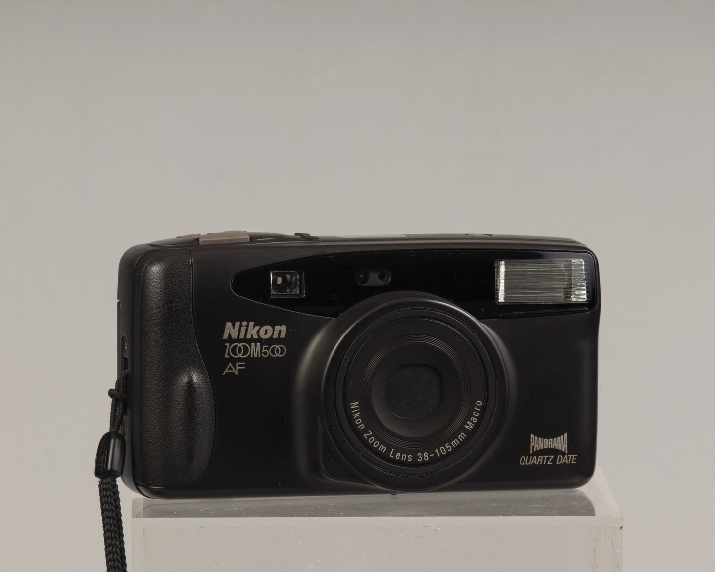 Nikon Zoom 500AF 35mm camera with case