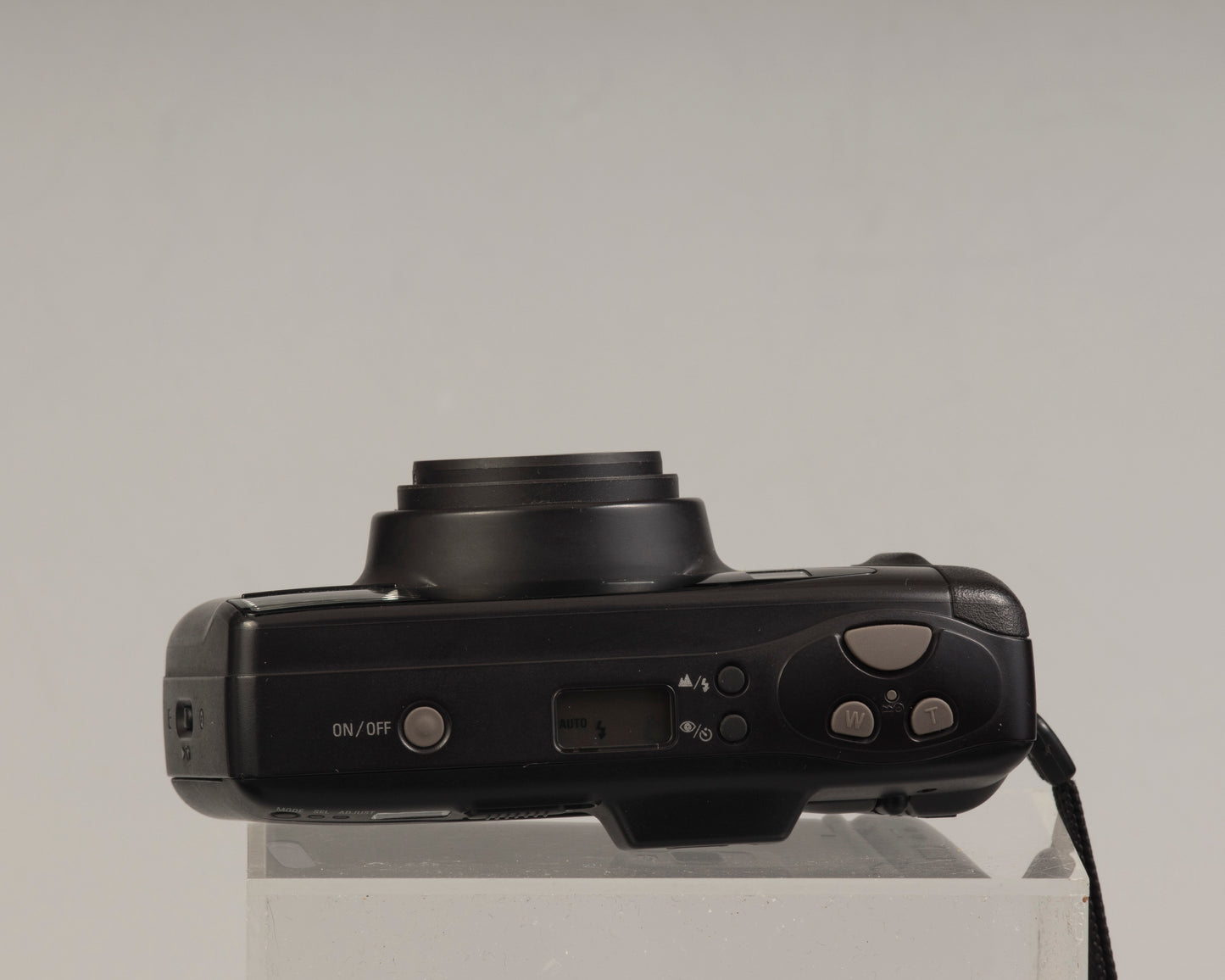 Nikon Zoom 500AF 35mm camera with case