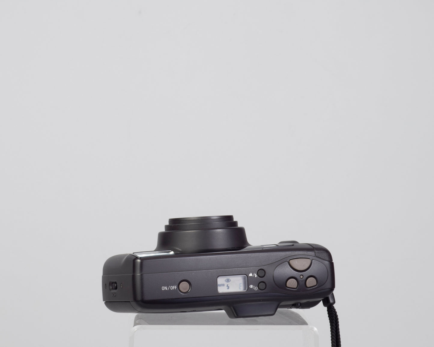 Nikon Zoom 500AF 35mm camera with case and manual (serial 7062642)