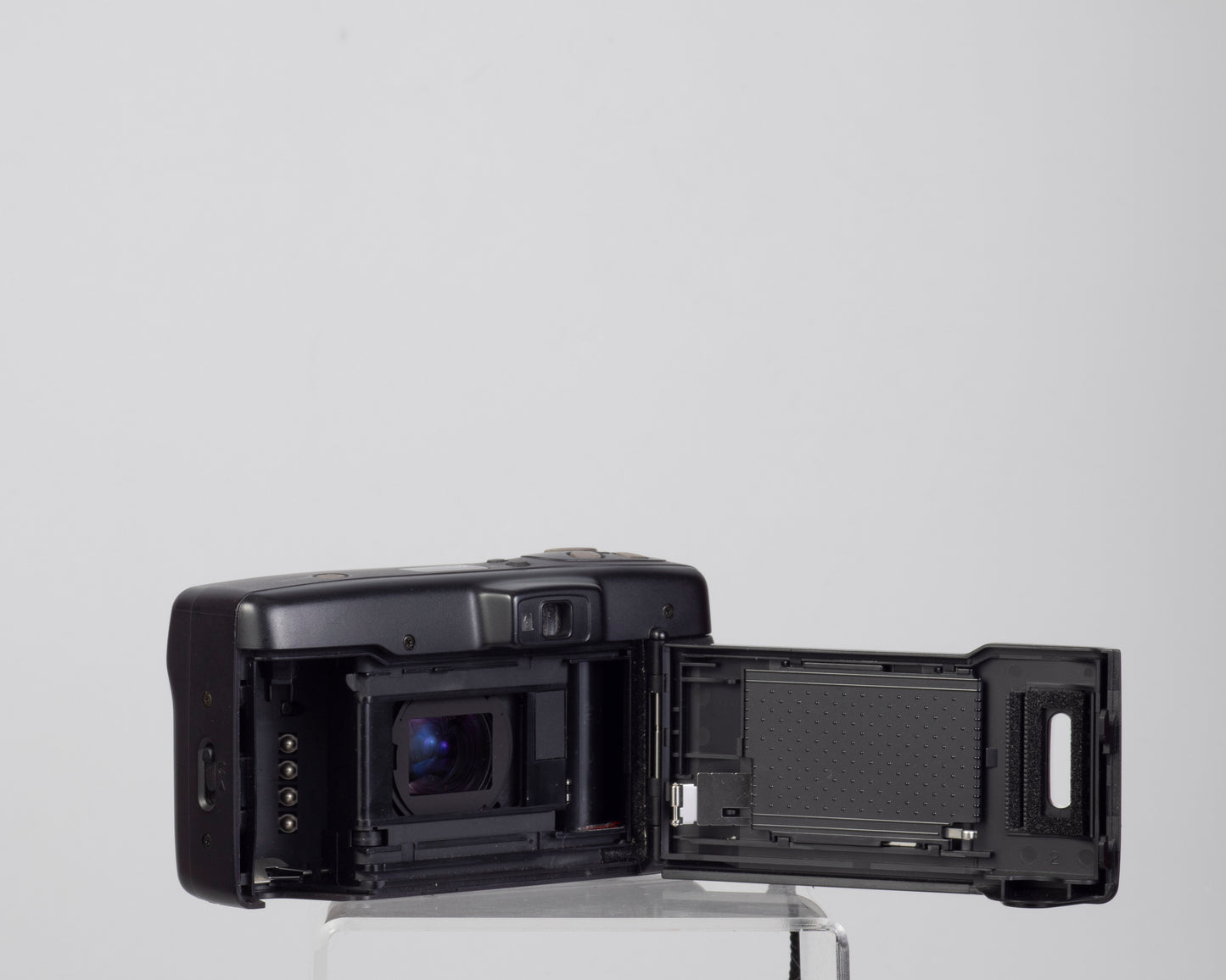Nikon Zoom 500AF 35mm camera with case and manual (serial 7062642)